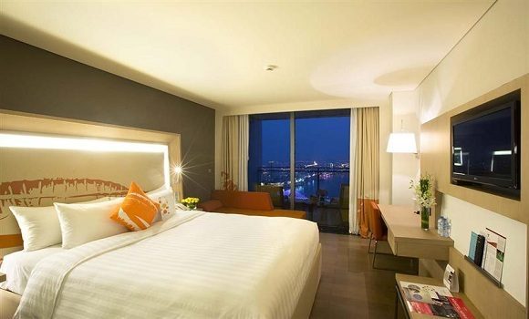 video NOVOTEL DANANG PREMIER HAN RIVER