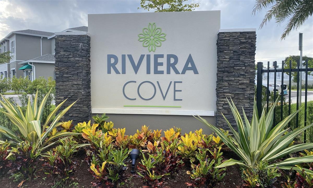 Riviera Cove